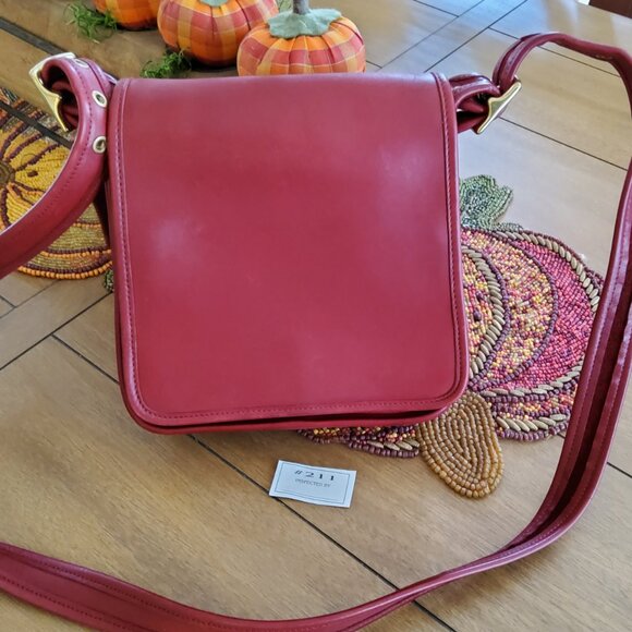 Vintage Coach Legacy Studio Flap Crossbody Handbag in Red + Hangtag 9145 - Picture 1 of 12